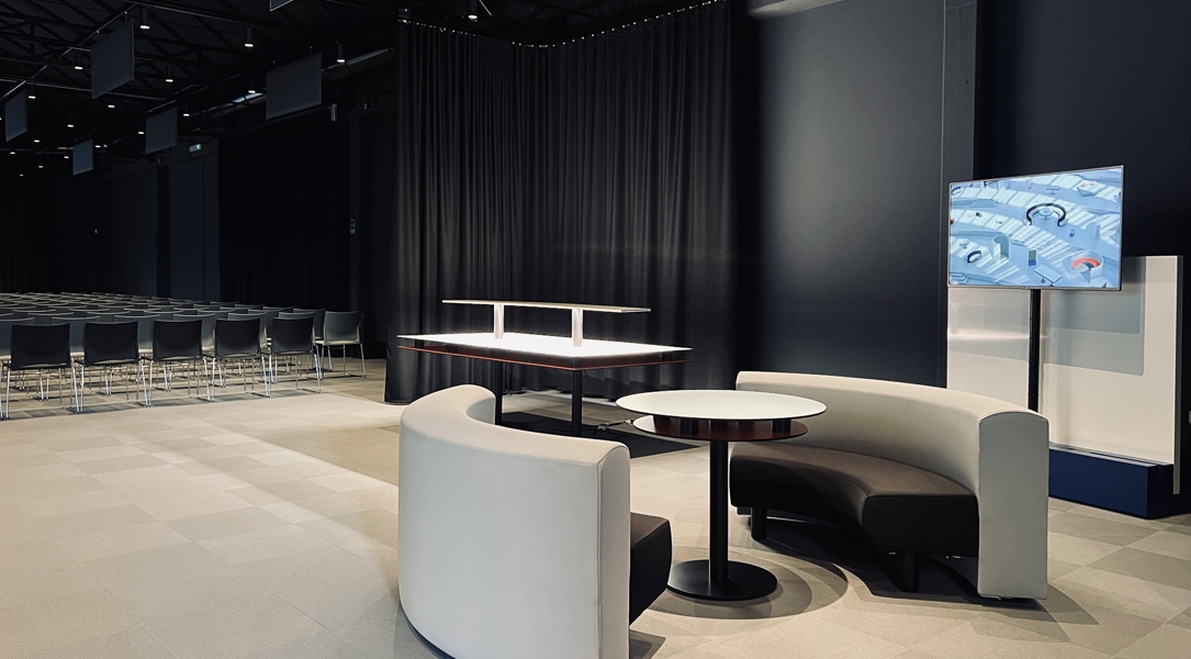 Arredamenti area riunione e sale convegno