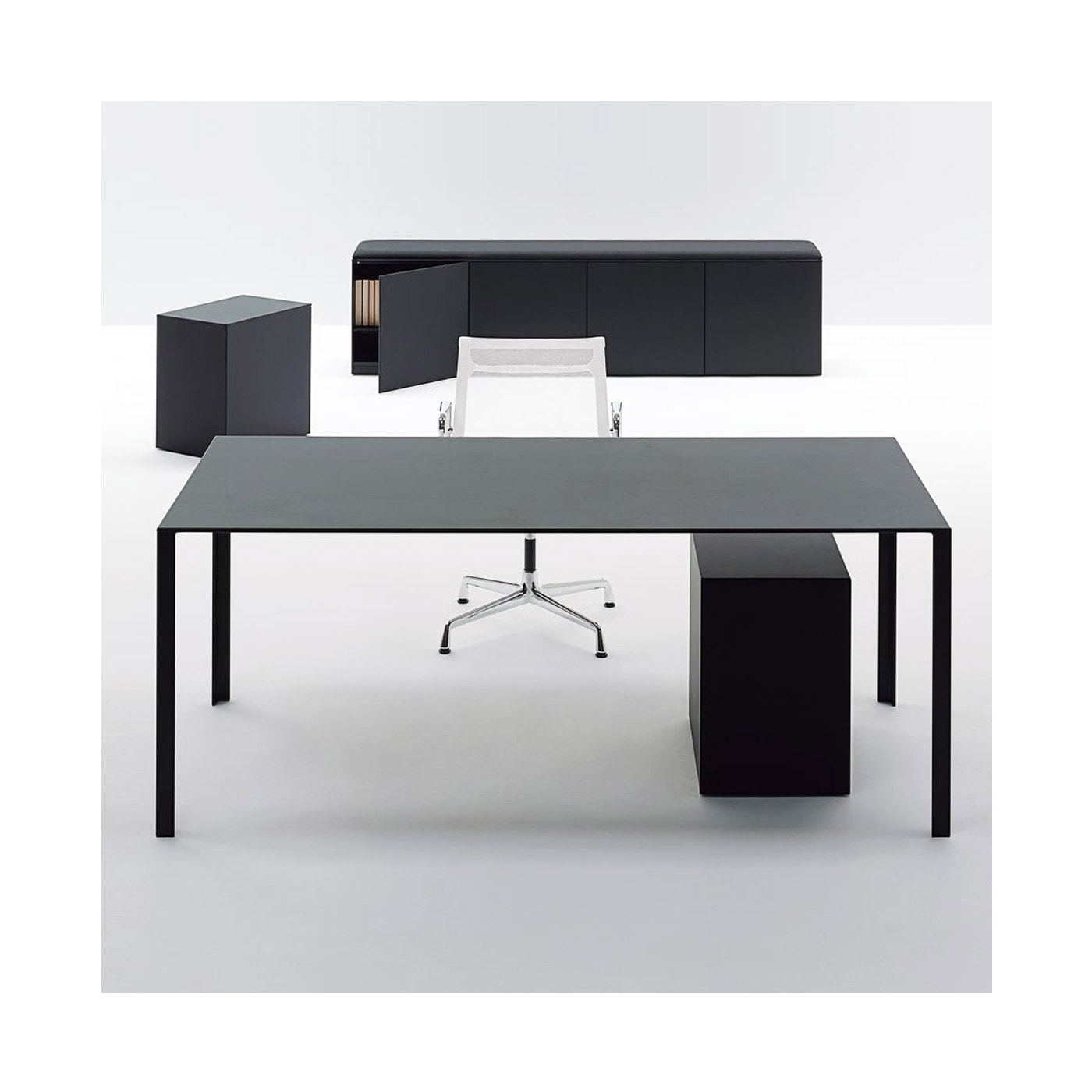 LessLess tavolo direzionale