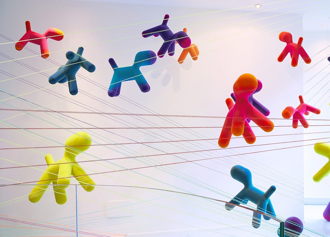 magis-metoo-puppy-velvet-sedia-bambini-gioco-cane-astratto-fb